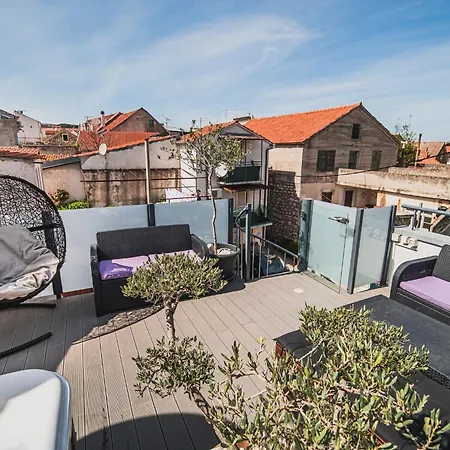 Chic And Serene With Hot-tub * Vodice