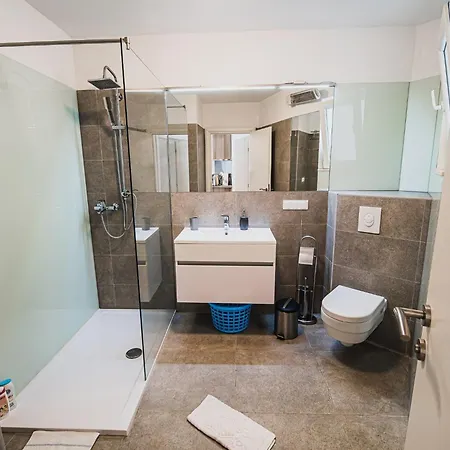 Chic And Serene With Hot-tub Apartment Vodice
