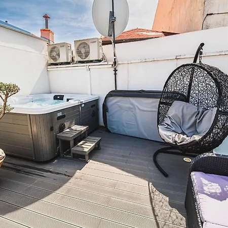 Chic And Serene With Hot-tub Vodice